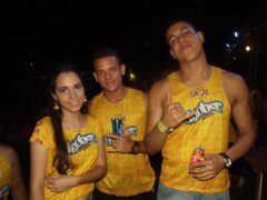 Oktober 10 Anos